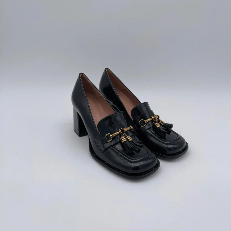 Mocassino tacco con nappine - nero naplack